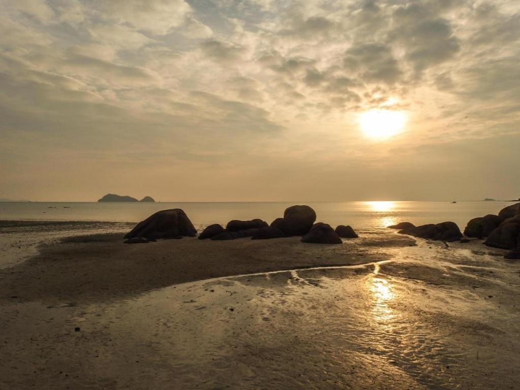 浩瀚海洋海滩度假村酒店 哈林海滩 外观 照片